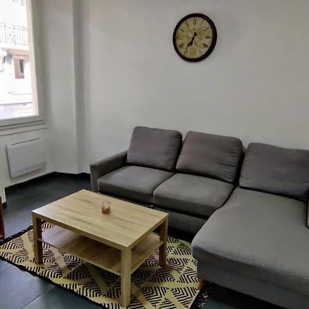 Appartement En Centre Ville โทนง-เลส์-แบงส์ ภายนอก รูปภาพ